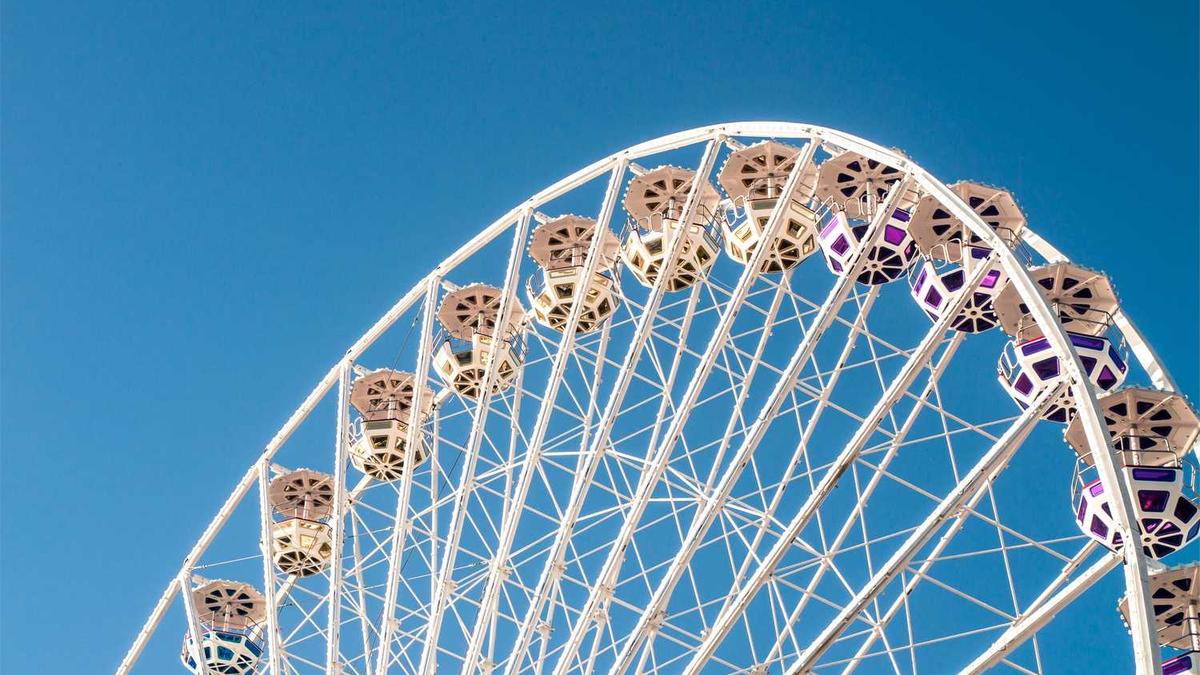 《三十而已》:上海顶级富婆圈,贫穷真的限制了人的想象